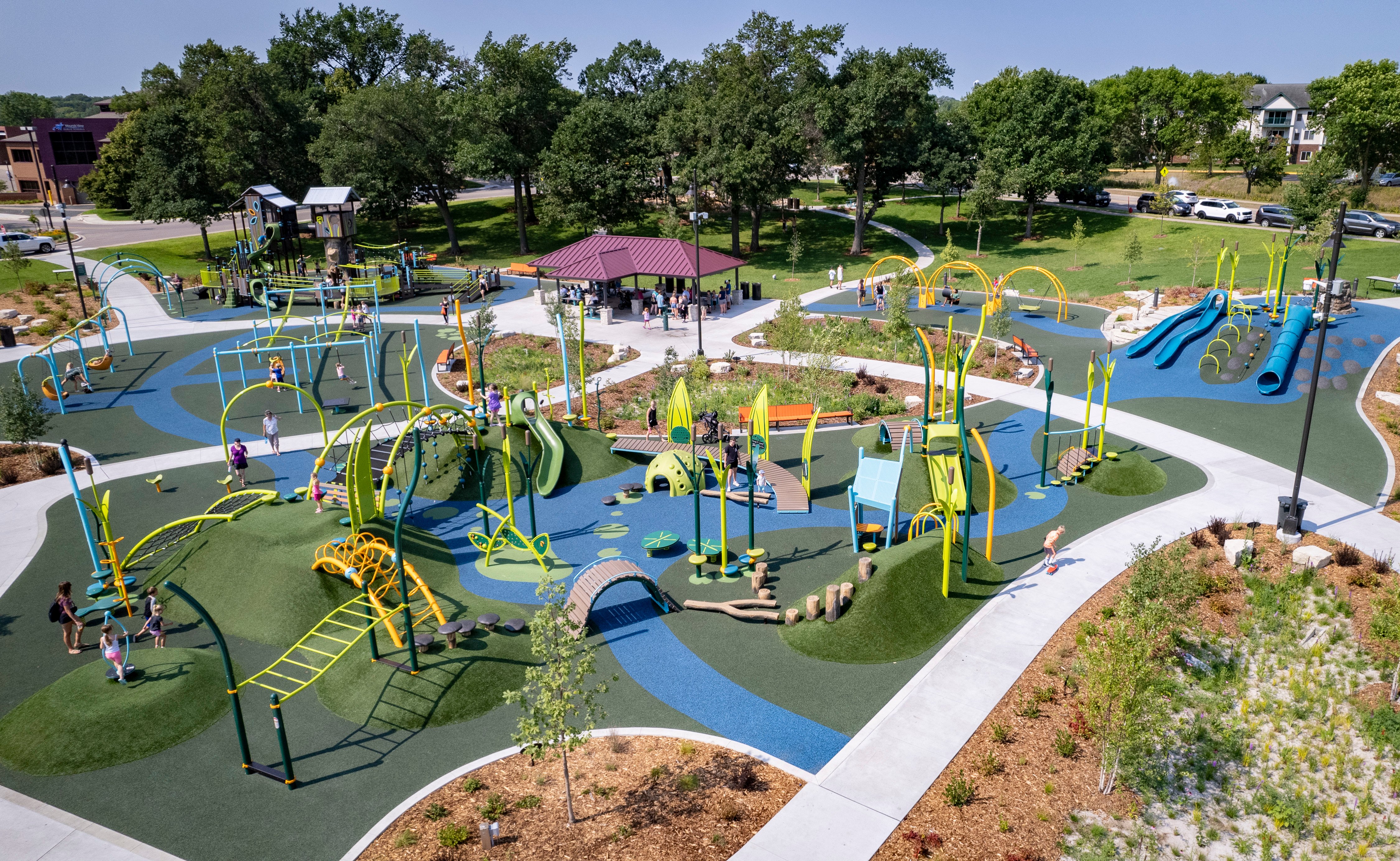 MN - Shoreview Commons Destination Playground  - 285