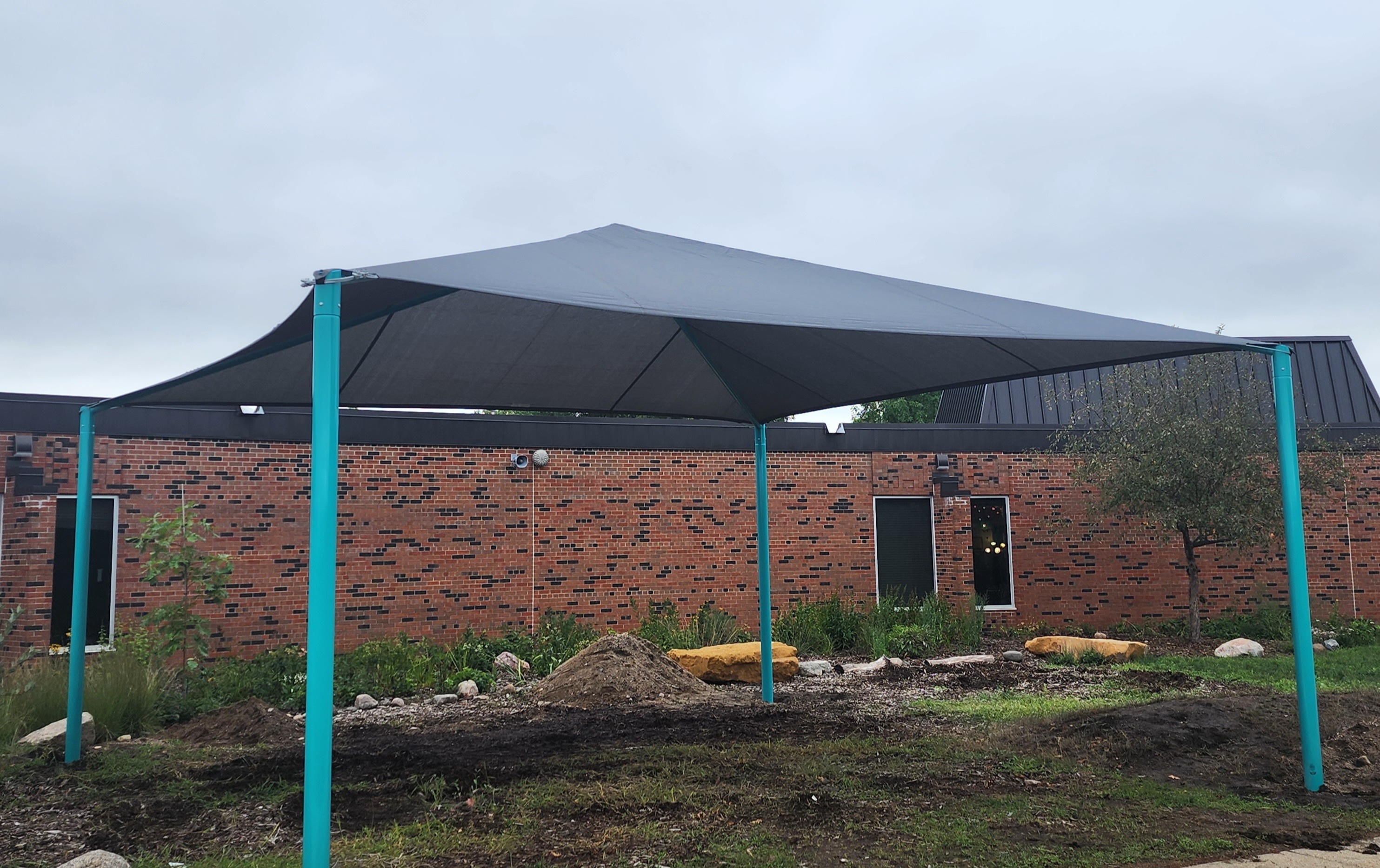 Chaska-La Academia Shade
