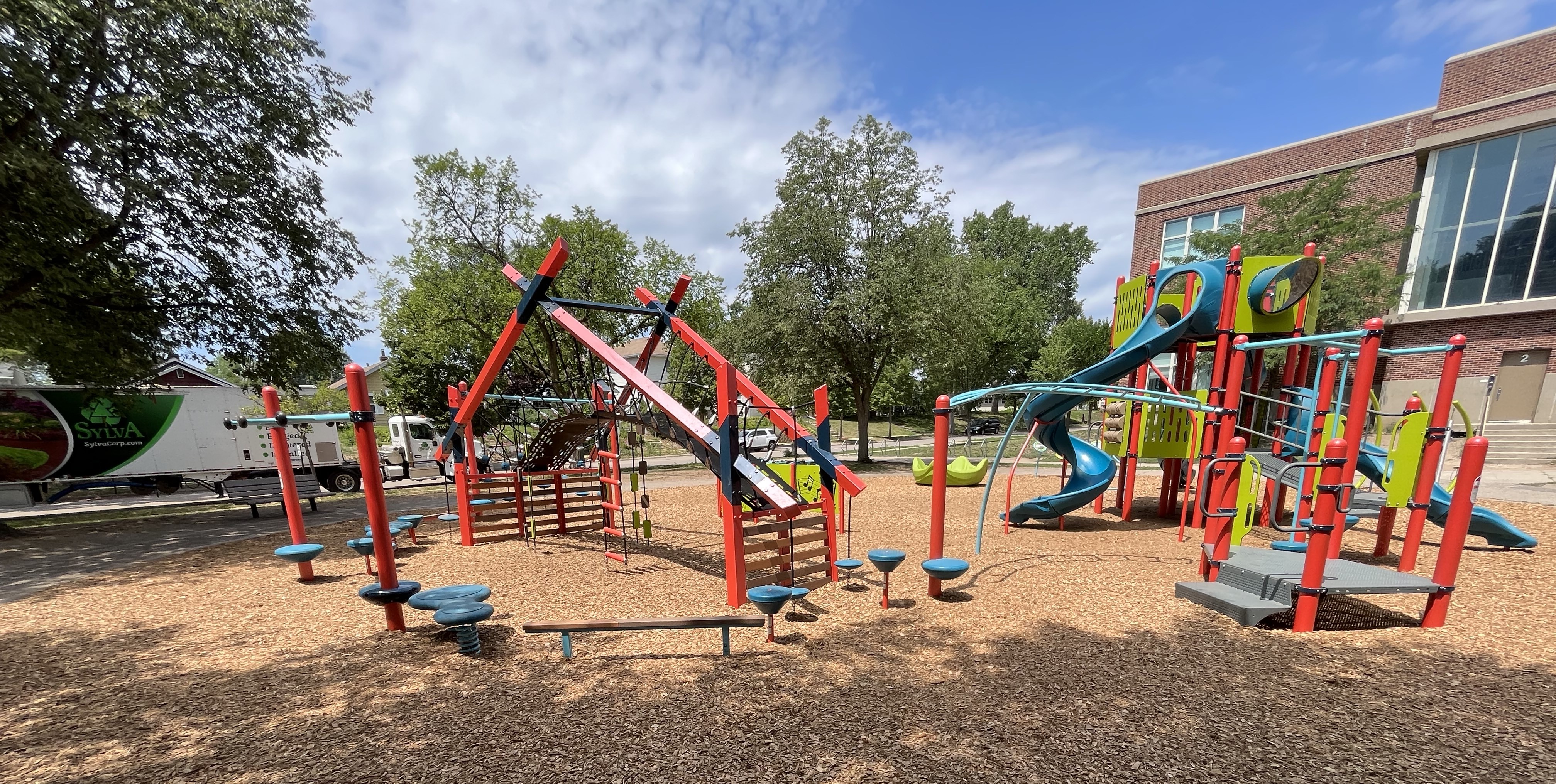 Minneapolis- Keewaydin Elementary School 